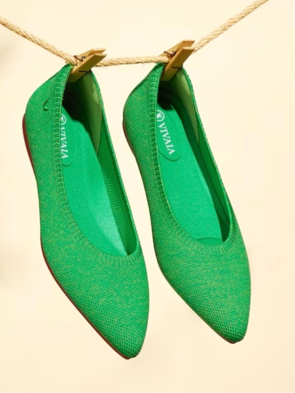 VIVAIA Aria 5° Lightweight Vibrant Green Pointed Ballet Flats US sz 11/ EU sz 43